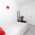 Apartment Spacious 2-level Penthouse In