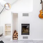 Spacious 2-level Penthouse In