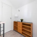 Apartment Spacious 2-level Penthouse In
