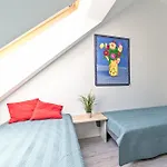 Spacious 2-level Penthouse In *