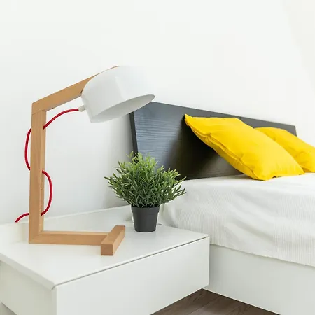 Spacious 2-level Penthouse In شقة تالين