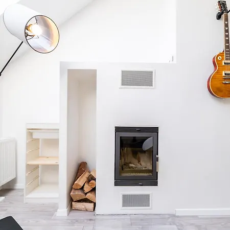 Spacious 2-level Penthouse In