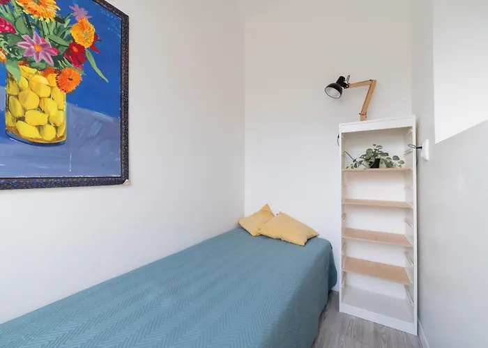 Spacious 2-level Penthouse In Apartament *