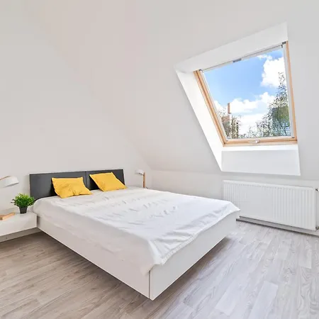 Spacious 2-level Penthouse In Apartman *