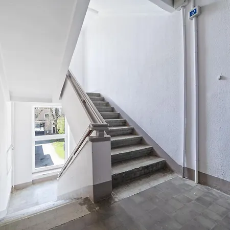 Spacious 2-level Penthouse In Appartement